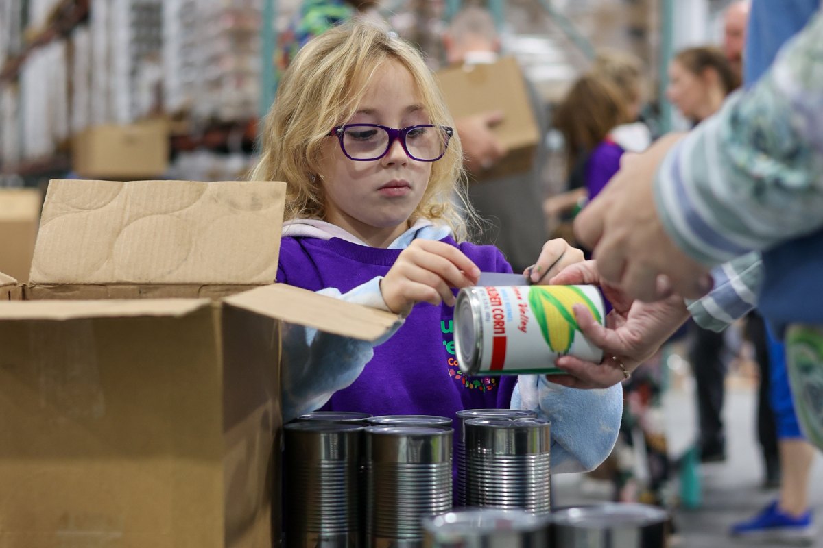 YCFB-Volunteer-Slider-2